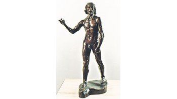 ámbito.com | El «San JuanBautista», deAugusteRodin, cuyomodelo eraun italianoque tambiénposó paraescultoresargentinoscomo AlbertoLagos, enParís.