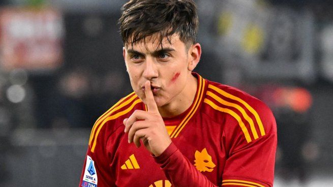 Silencio. Paulo Dybala recibió las críticas de Francesco Totti, uno de los hombres más querido en Roma. 