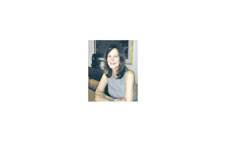Miró Quesada: «Los catorce años de columnista del diario El Comercio de Lima me dieron el oficio como para lanzarme a una novela. Todos tenemos historias para contar, pero no todos la seguridad comprobada de poder hacerlo bien».