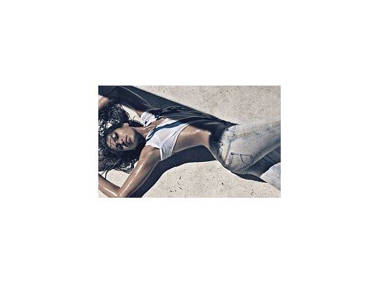 Eva Mendes, la cara de la nueva colección de Calvin Klein