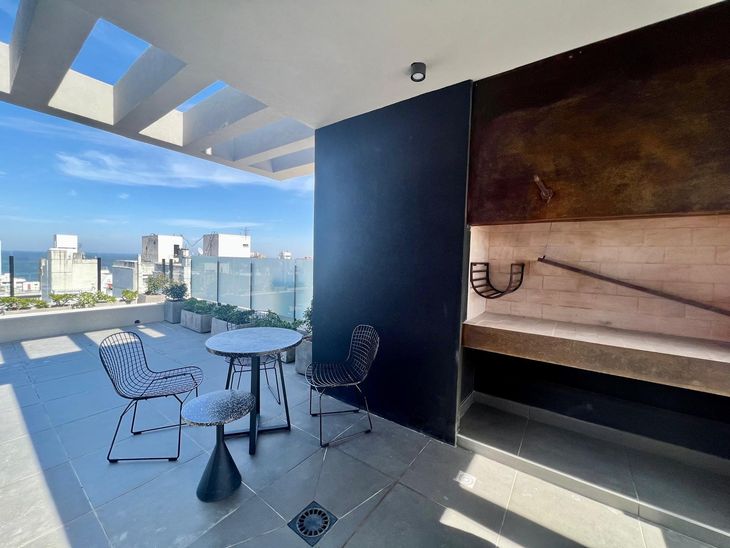 Parrilla y áreas comunes no pueden faltar. Los sectores al exterior son claves en los proyectos que tientan a una demanda exigente en Uruguay Parrilla y áreas comunes no pueden faltar. Los sectores al exterior son claves en los proyectos que tientan a una demanda exigente en Uruguay