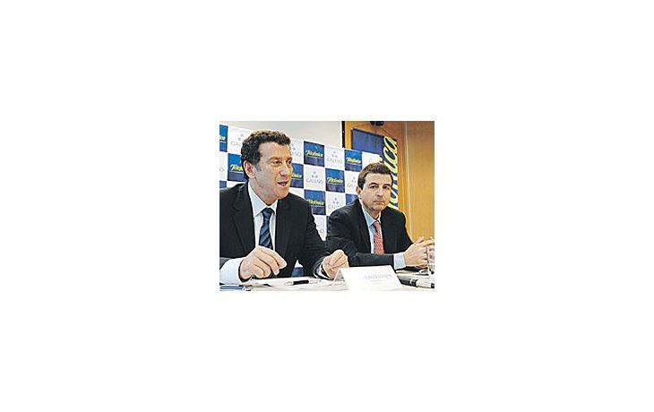 ámbito.com | Julio Fraomeni (Galeno) y Javier Roldán (Telefónica Empresas)anunciando la digitalización de los diagnósticos porimagen.