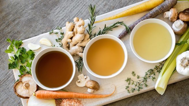 Los caldos ofrecen grandes cantidades de nutrientes, dependiendo de sus ingredientes.