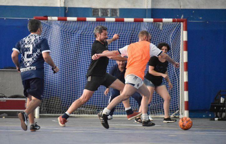 Lammens y Guzmán jugaron al fútbol en un club de Barracas