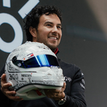 Checo Pérez presenta su casco para el GP de México 2026.&nbsp;