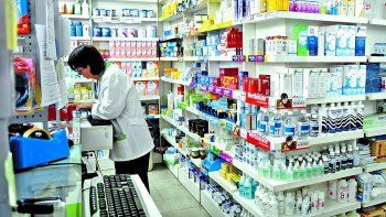 farmaceuticos alertan que continua la baja en el uso de medicamentos