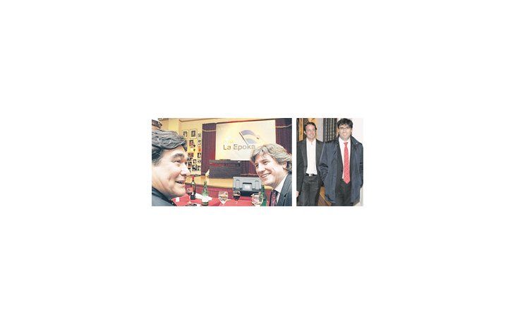 ámbito.com | Amado Boudou y Carlos Zannini sonríen durante la cena de la peña «La Epoka», Diego Bossio y Martín Insaurralde, los otros animadores de ese armado.