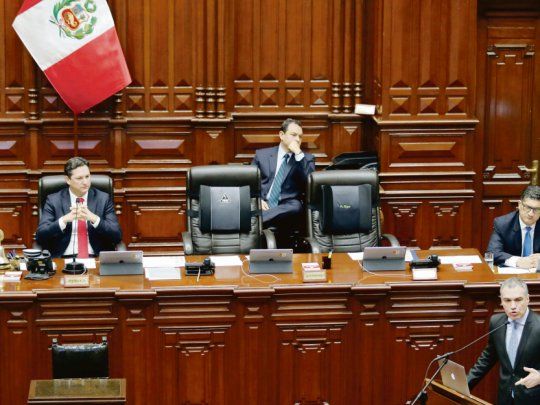 Exposición. El presidente del Consejo de Ministros peruano, Salvador del Solar, sustentó ayer la moción de confianza solicitada por el Gobierno.