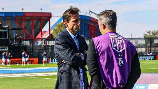 Marcelo Moretti reapareció en San Lorenzo tras levantar su licencia y charló con el DT