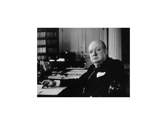 WINSTON CHURCHILL: “Sangre, esfuerzo, sudor y lágrimas”