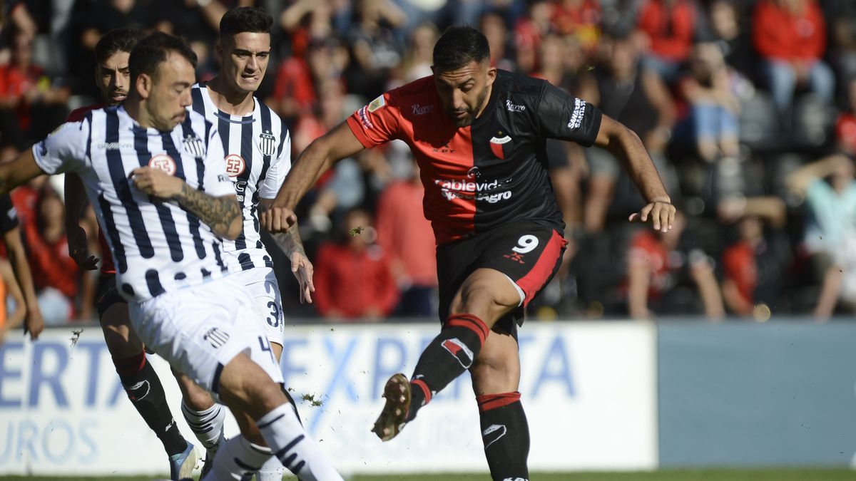 Colón had it, but Talleres reacted and took a point in a great game