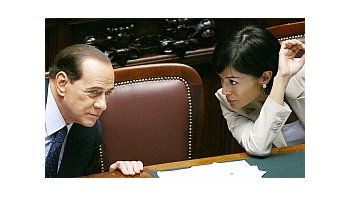 Mara Carfagna anunció durante una entrevista que abandonará su cargo en el ministerio de igualdad el 15 de diciembre