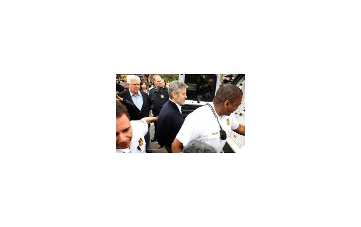 George Clooney al ser arrestado