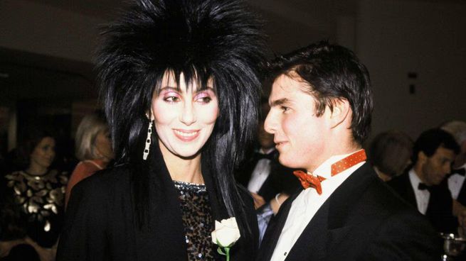 Cher y Tom Cruise, dos íconos de Hollywood, vivieron un breve romance en los años 80 que sorprendió a muchos.&nbsp;