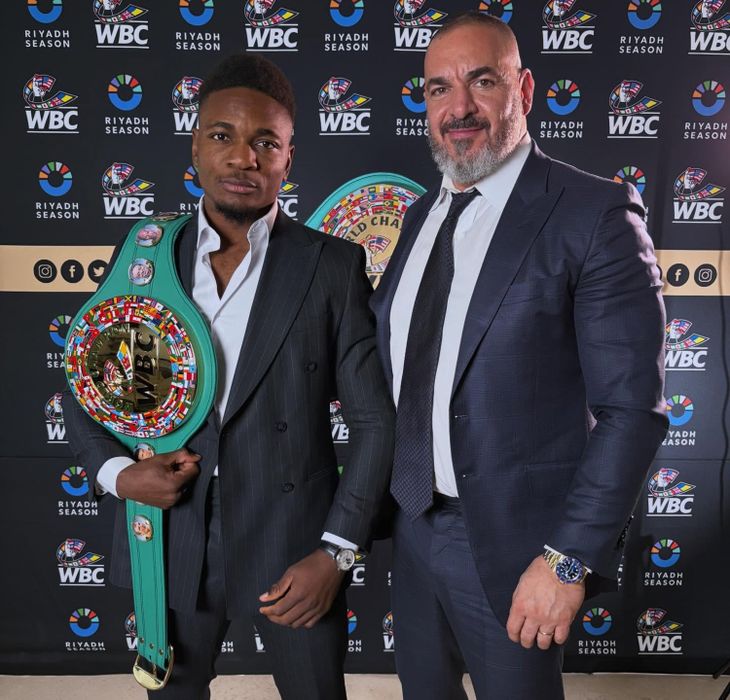 El invicto pugilista ostenta el título de la categoría, aunque llegó al trono tras el sorpresivo retiro de Crawford. El invicto pugilista ostenta el título de la categoría, aunque llegó al trono tras el sorpresivo retiro de Crawford.