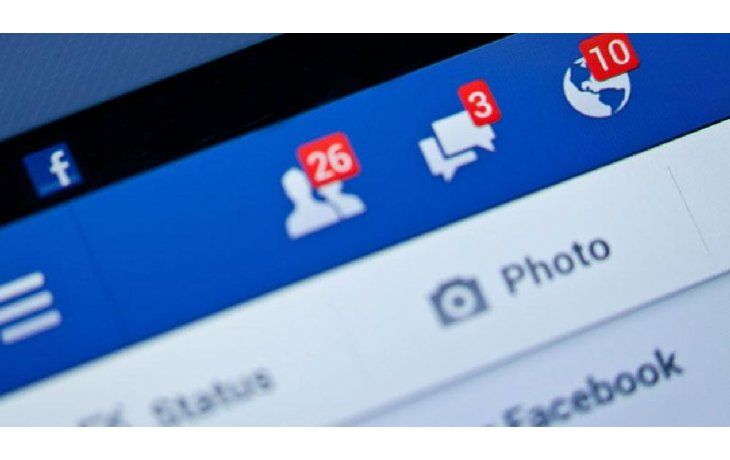 La mujer publicó en Facebook una foto que alertó a los administradores de la red social.