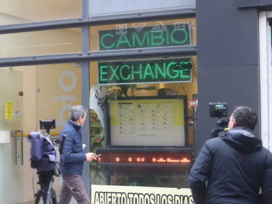 dolar-casas-cambio-cuevas-6jpg