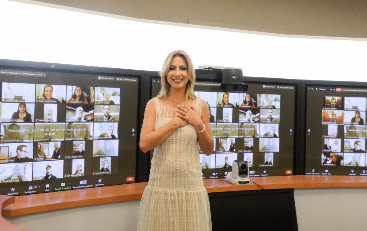 FabiolaYañez dialogó con 400 representantes de comedores