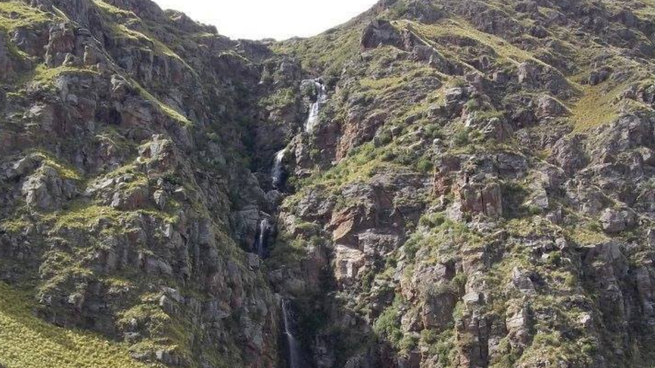 Los paisajes de Los Molles se caracterizan por sus impresionantes formaciones rocosas y su vegetación autóctona.