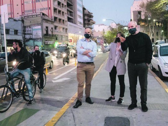 Bici. Horacio. R. Larreta y el secretario de Transporte, Juan José Mendez, recorrieron nuevas ciclovías que se están construyendo en avenidas porteñas.