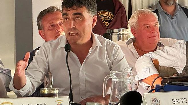 El intendente salteño Andrés Lima acusó al gobierno nacional de no accionar ante la crisis por la diferencia cambiaria entre Uruguay y Argentina.