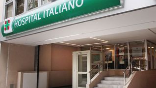 El Hospital Italiano de Buenos Aires produjo la primera cirugía de reemplazo total de rodilla.