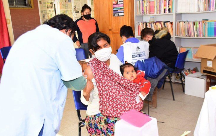 Fuerte avance del Plan de Vacunación contra la Covid-19: casi el 30 por ciento de la población de todo el país ya recibió la primera dosis.