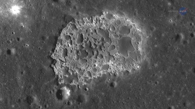 Antes de la década de 1950, la mayoría de los científicos pensaban que los cráteres de la Luna eran de volcanes.