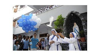 Miles de personas celebraron la fecha en la que la monja nació