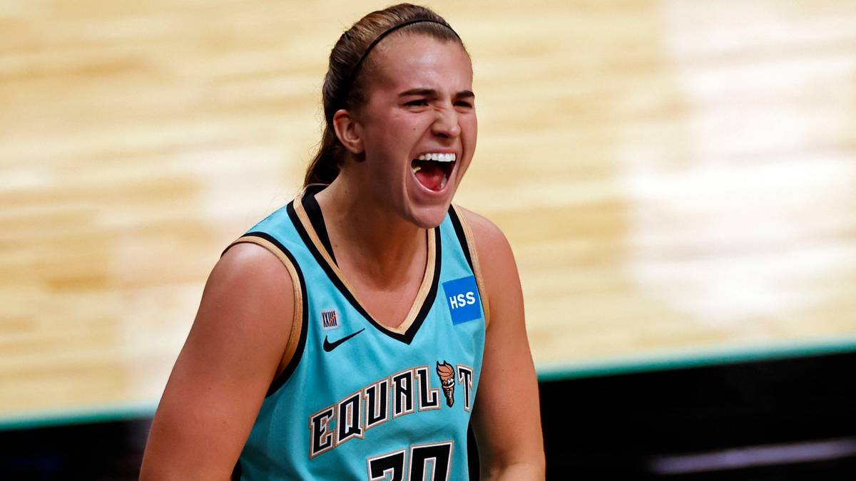 Historical record in launch of triples by a WNBA player Historical record in launch of triples by a WNBA player