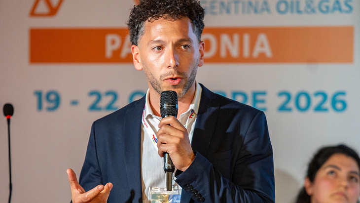 Lucas Erio y su equipo brindaron la conferencia Política energética de Mendoza: resultados exploratorios y caracterización de Vaca Muerta. Lucas Erio y su equipo brindaron la conferencia Política energética de Mendoza: resultados exploratorios y caracterización de Vaca Muerta.