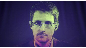 ámbito.com | Luego del triunfo de Trump, Snowden exigió verdaderos cambios en espionaje de EEUU