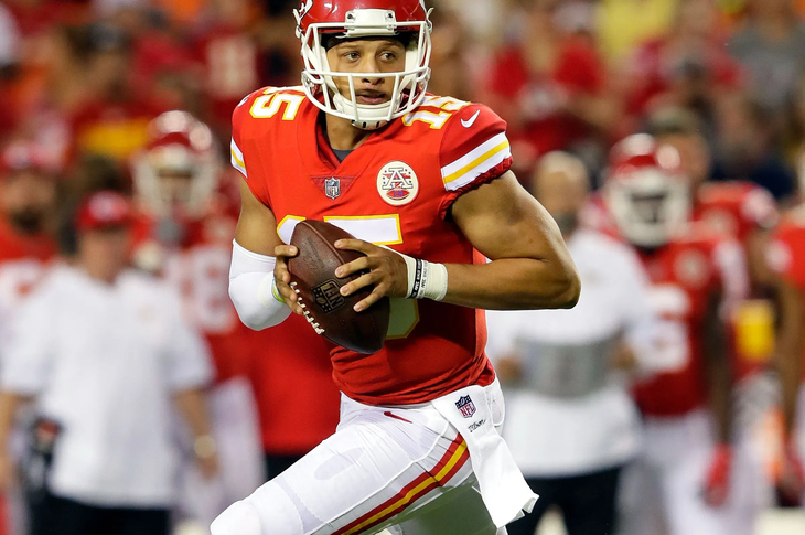 Patrick Mahomes sigue ganando más dinero que nadie en la NFL. El quarterback de los Kansas City Chiefs de la National Football League (NFL) vuelve a ser el jugador mejor pagado de la competición Patrick Mahomes sigue ganando más dinero que nadie en la NFL. El quarterback de los Kansas City Chiefs de la National Football League (NFL) vuelve a ser el jugador mejor pagado de la competición