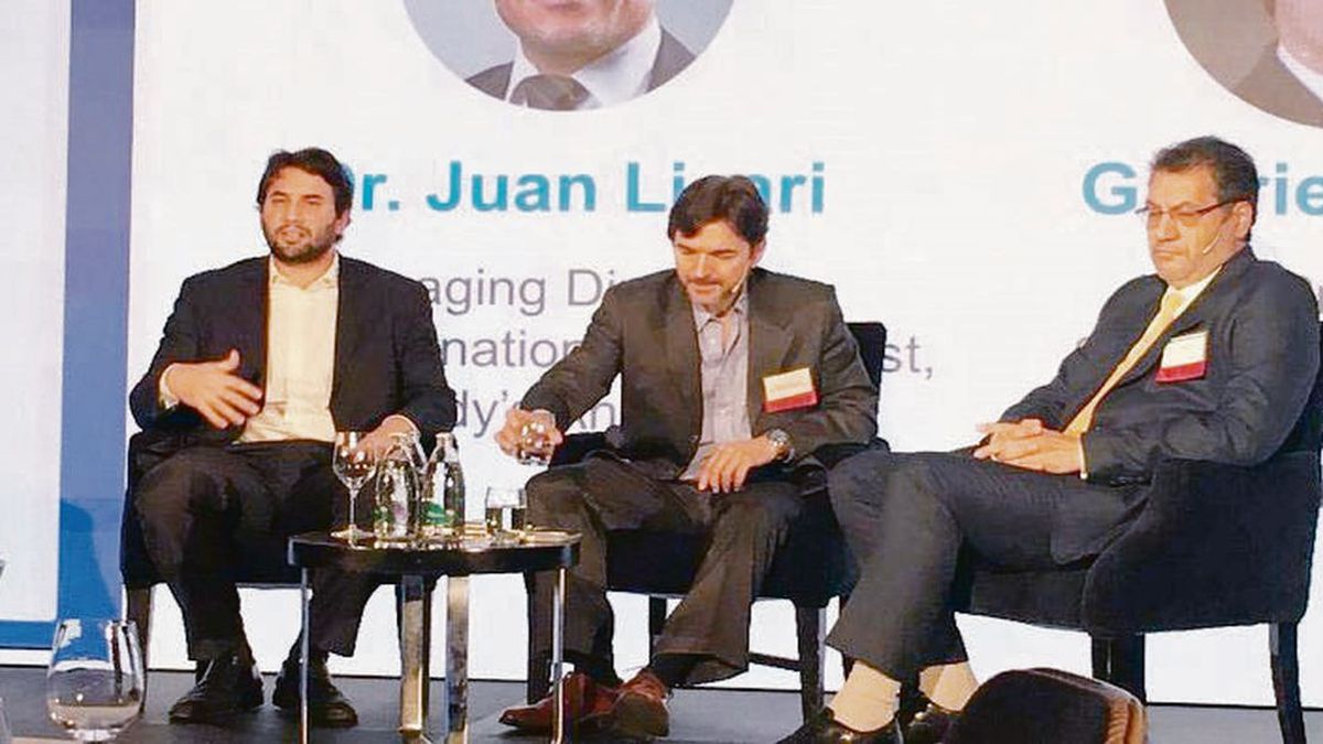 Moodys modificó la perspectiva del sistema bancario argentino a negativa