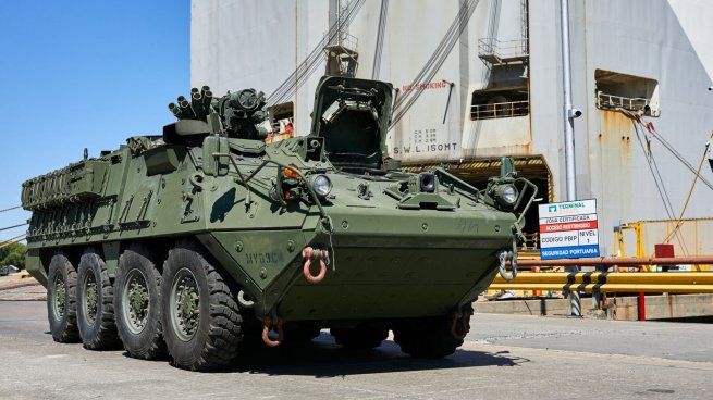El Gobierno oficializó la compra de vehículos Stryker 8x8.