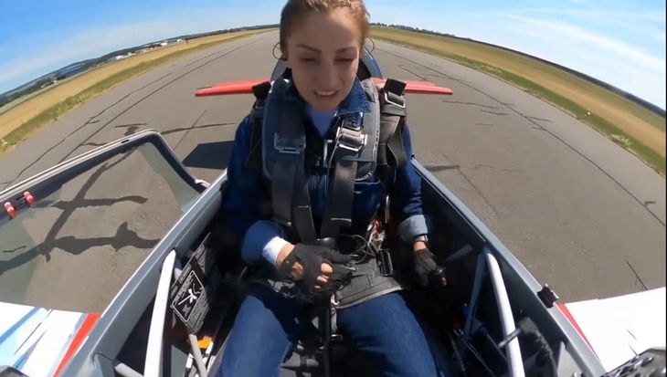 Tras el aterrizaje, la pilota tardó 28hs en recuperar la totalidad de su visión. Tras el aterrizaje, la pilota tardó 28hs en recuperar la totalidad de su visión.