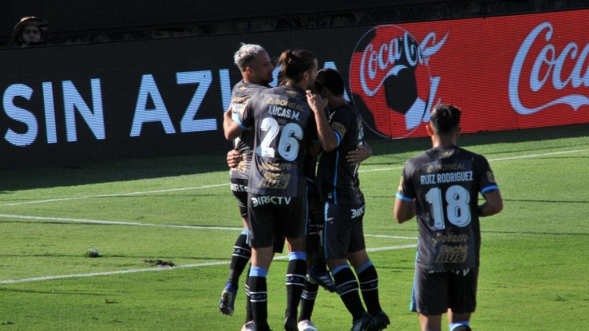 Central Córdoba se llevó un triunfo de Tucumán sobre la hora