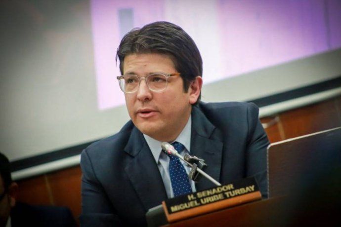Miguel Uribe Turbay era senador en Colombia. Durante dos meses permaneció internado luchando por su vida. 
