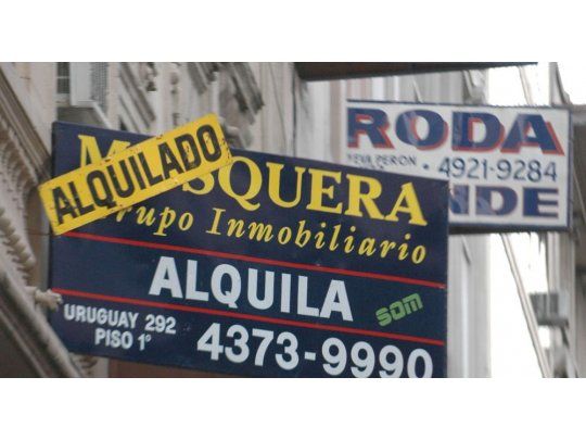 Los corredores inmobiliarios no podrán cobrar en concepto de comisión a inquilinos y/o potenciales inquilinos de un inmueble con destino a vivienda única un importe superior al 4,15 por ciento del valor total del respectivo contrato, precisa la sentencia.