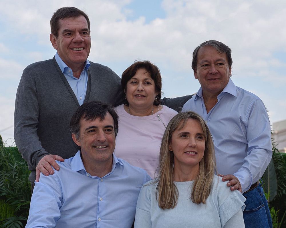 Cambiemos ya lanzó campaña en Provincia con foto de candidatos  (foto 1)