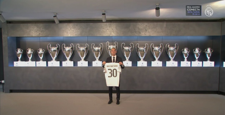 Franco Mastantuono, waiting for his future to be defined in Real Madrid. Franco Mastantuono, waiting for his future to be defined in Real Madrid.