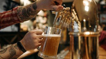 insolita propuesta en eeuu: ofrecen cerveza gratis a jovenes para que se vacunen