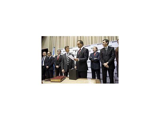 Ariel Franetovich asume en el acto que encabezó Scioli.