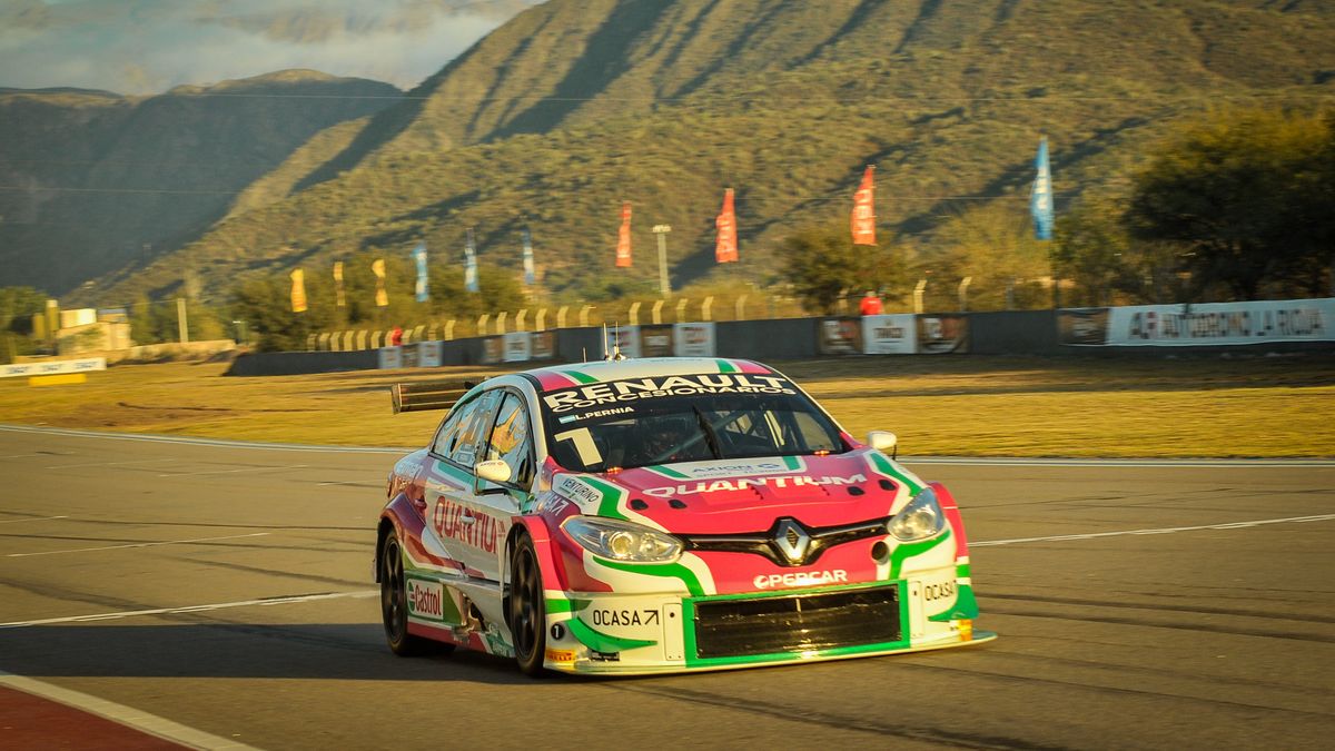 TC 2000: Pernía took pole position in La Rioja and aims for the top