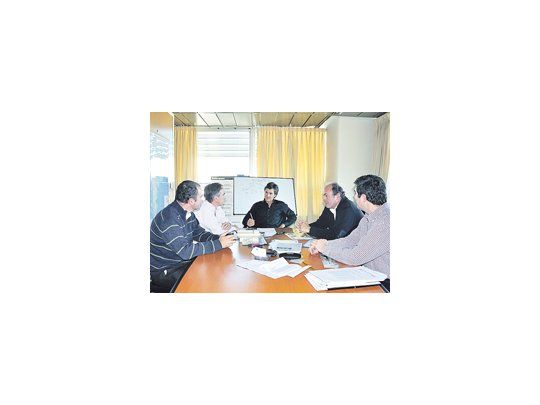 El ministro de Asuntos Agrarios bonaerense, Ariel Franetovich, se reunió ayer con representantes de la Asociación de Criadores de Holando Argentino, quienes le presentaron el proyecto del Programa Nacional de Prueba de Toros.