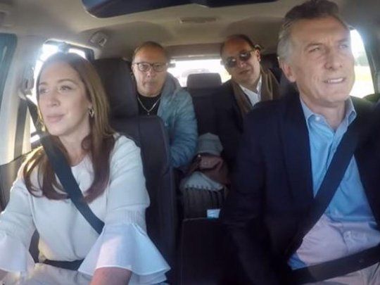 macri y Vidal en auto.JPG