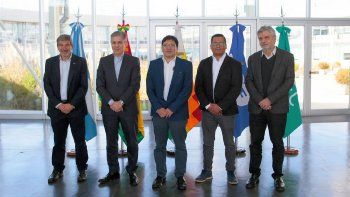 y-tec firmo acuerdos con bolivia para el desarrollo del litio en argentina