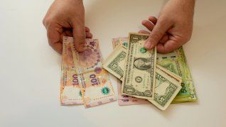 El mercado espera que el dólar aumente algo más de 20% en 2026, mientras las tasas tienen hoy un retorno efectivo de casi 40%. El mercado espera que el dólar aumente algo más de 20% en 2026, mientras las tasas tienen hoy un retorno efectivo de casi 40%.