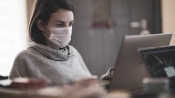 Síntomas, vacunas, cantidad de casos y sexo virtual serelacionan con las búsquedas