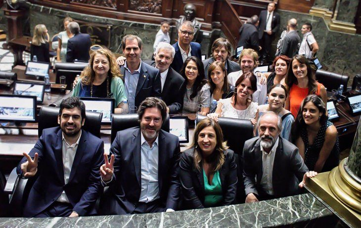 el frente de todos califico como inexplicable la ausencia de larreta para acordar fondos para policia portena